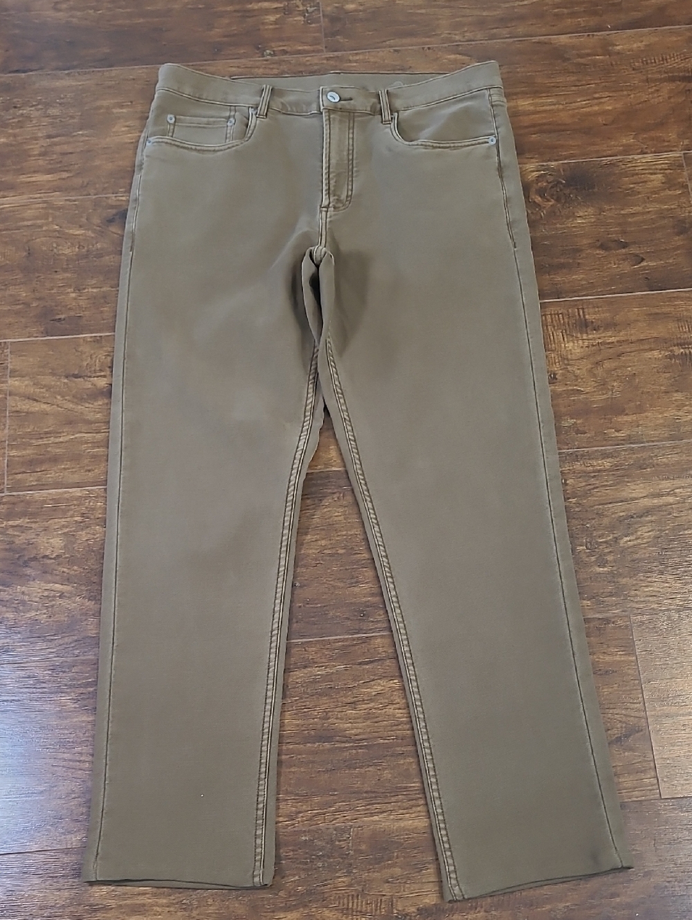 Faherty Slim Straight Jeans in Olive Brown